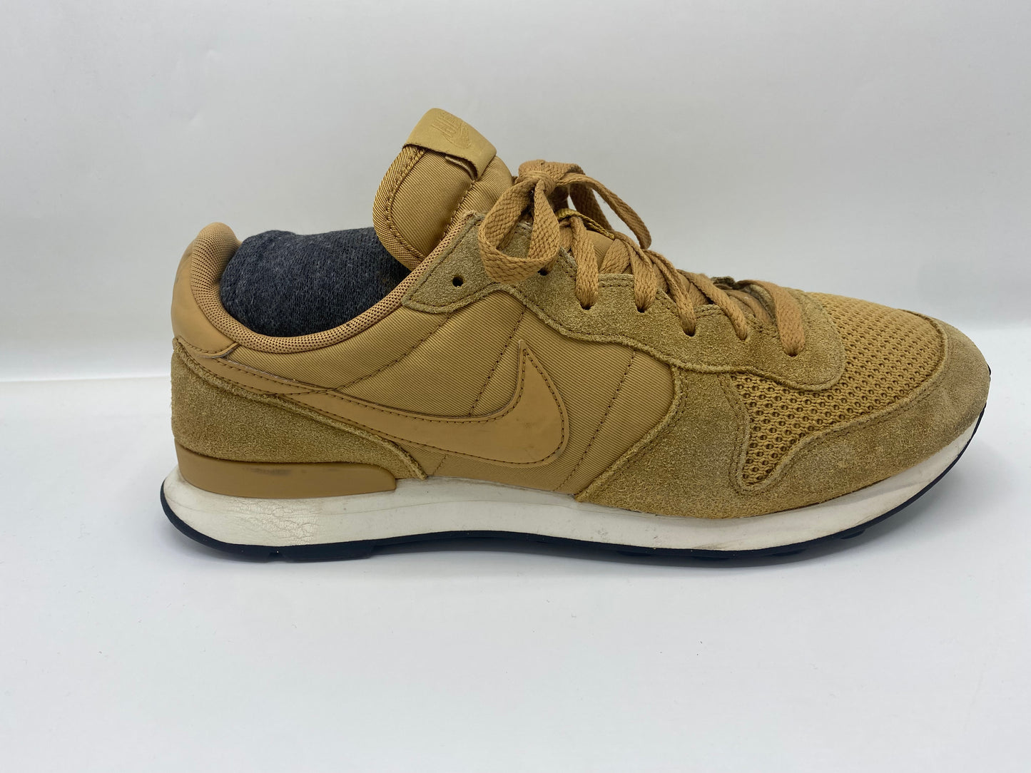 Nike Internationalist SE - Medium Olive