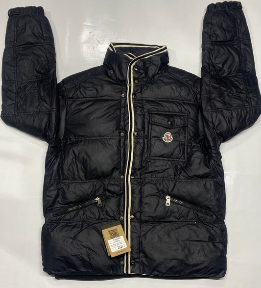 PUFFER JACKET BY MONCLER