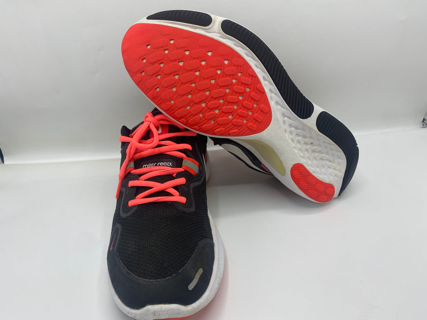 Nike - Mens React Miler Crimson