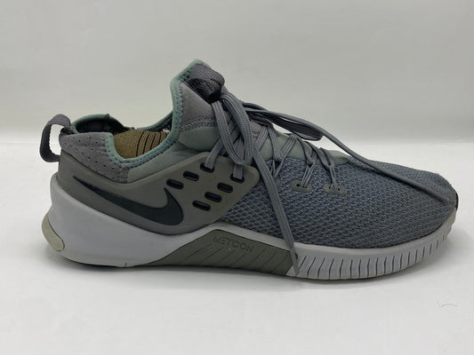 - Nike Free Metcon Cool Grey