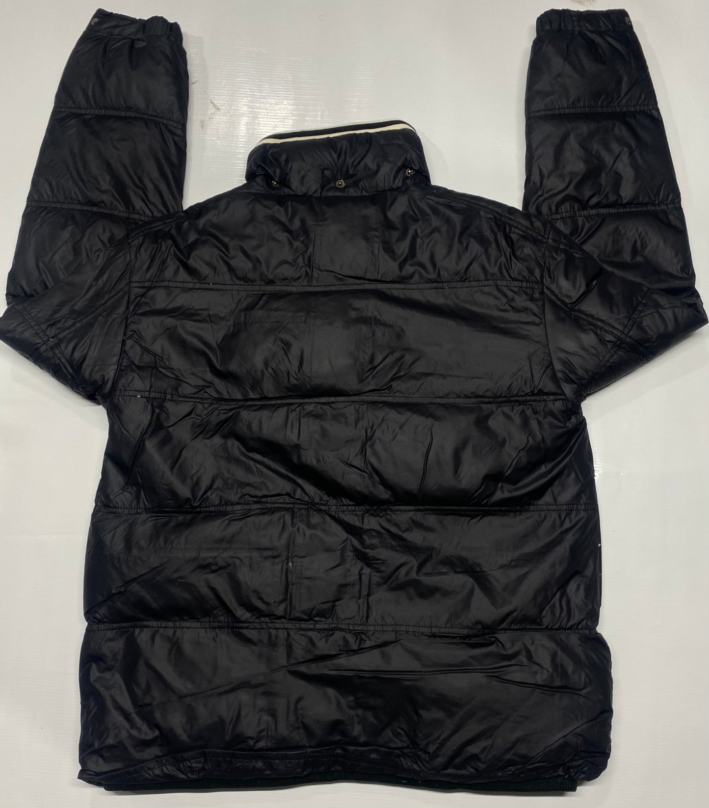 PUFFER JACKET BY MONCLER