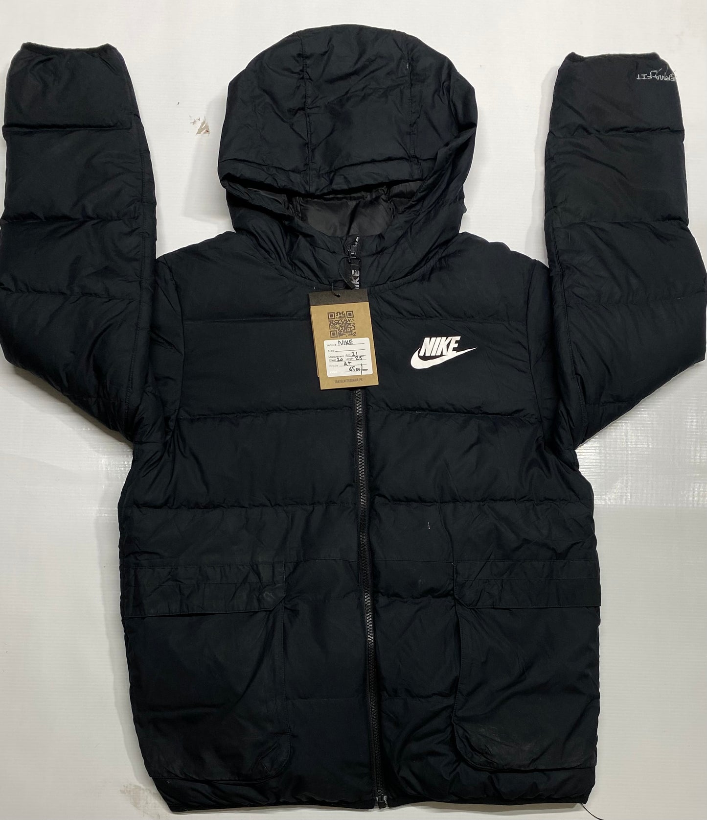 Nike Men's Sportswear Swoosh Air Synthetic Fill Jacket, Black