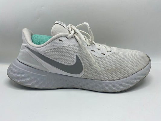 Nike Revolution 5  Athletic