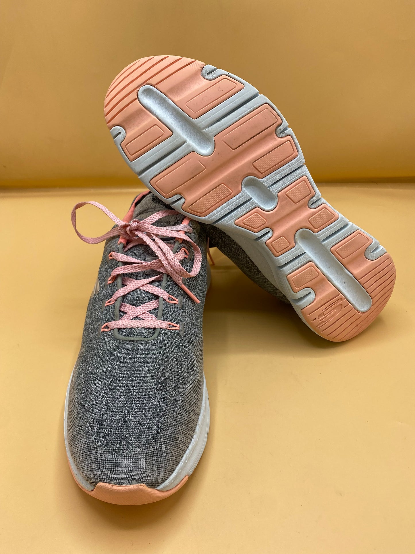 Skechers Arch Fit Air Cooled Lace Up