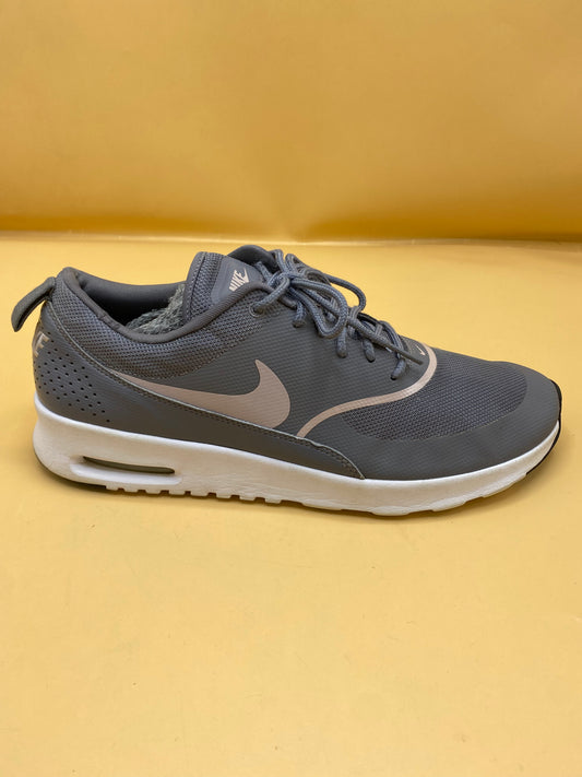 Nike Air Max Thea Low-Top Sneakers