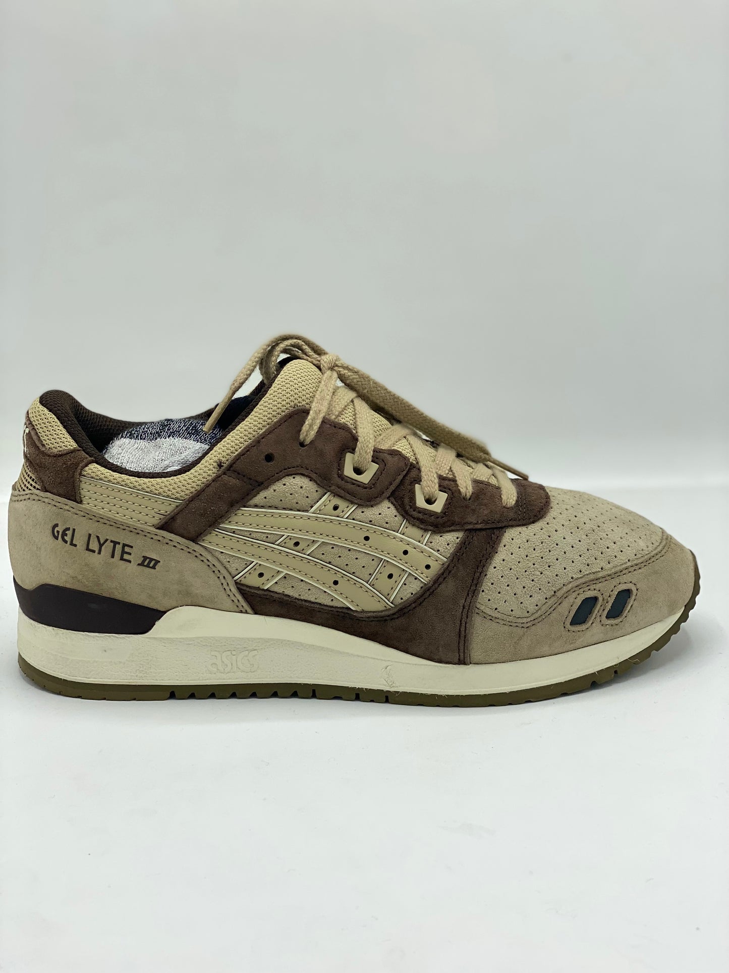 ASICS GEL-Lyte III Scratch & Sniff x Coffee Sneakers  Mens