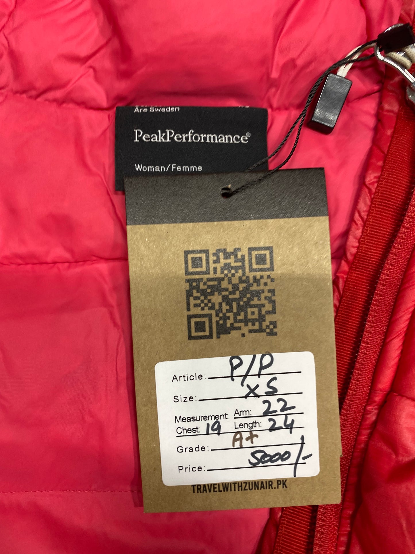 Peak-Performance Red Puffer Jacket