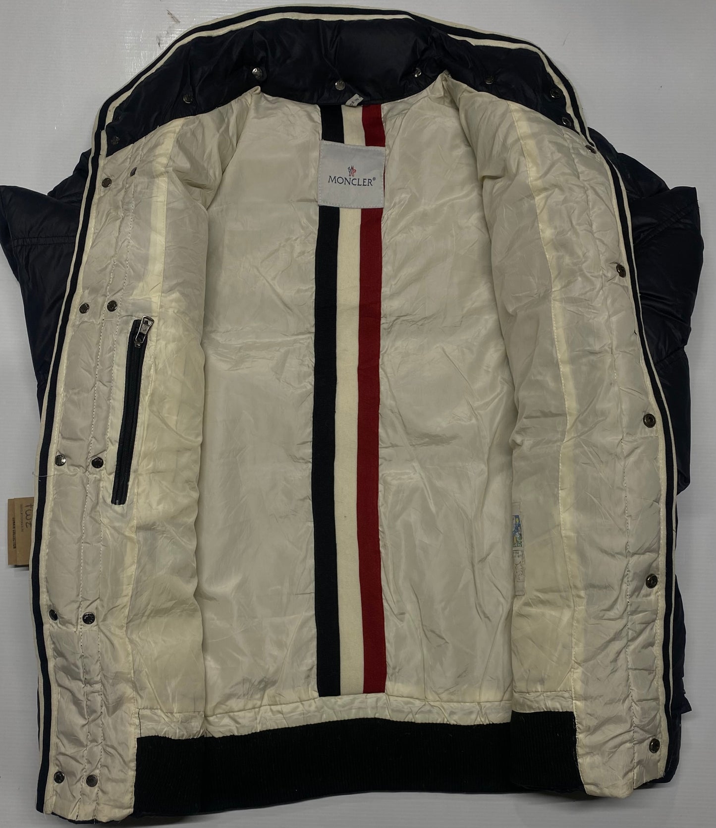 PUFFER JACKET BY MONCLER