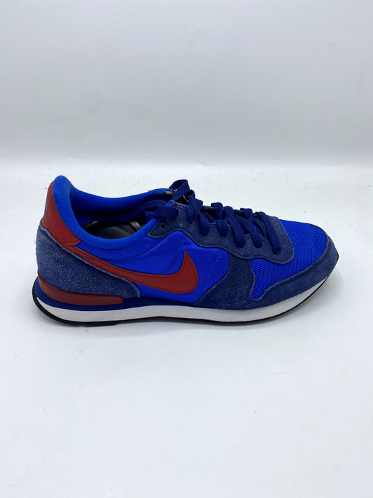 NIKE INTERNATIONLIST HYPER