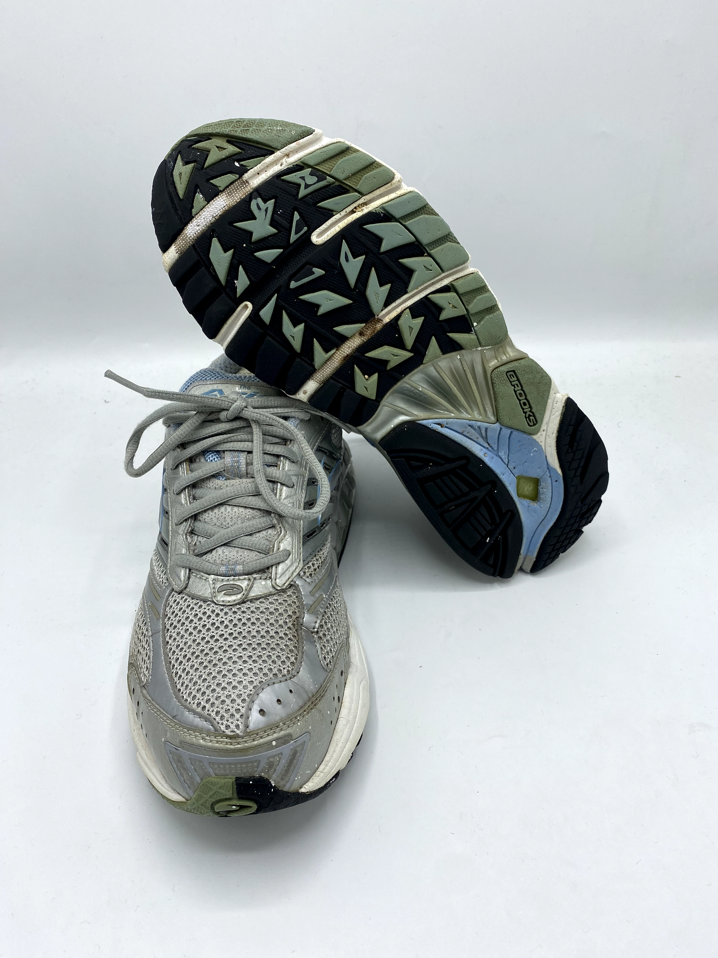 BROOKS ATHLETIC SHOE