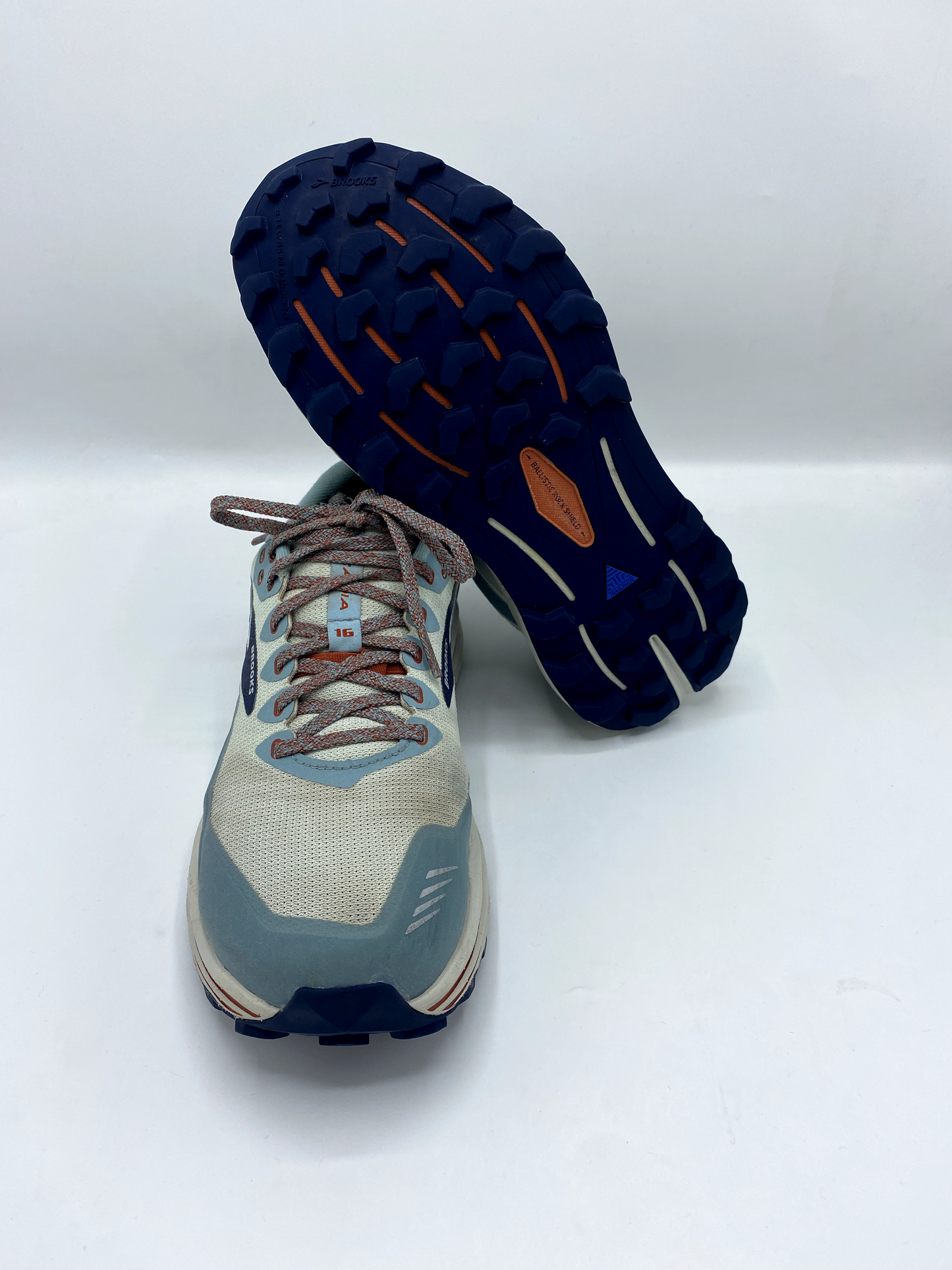 Brooks Cascadia 16