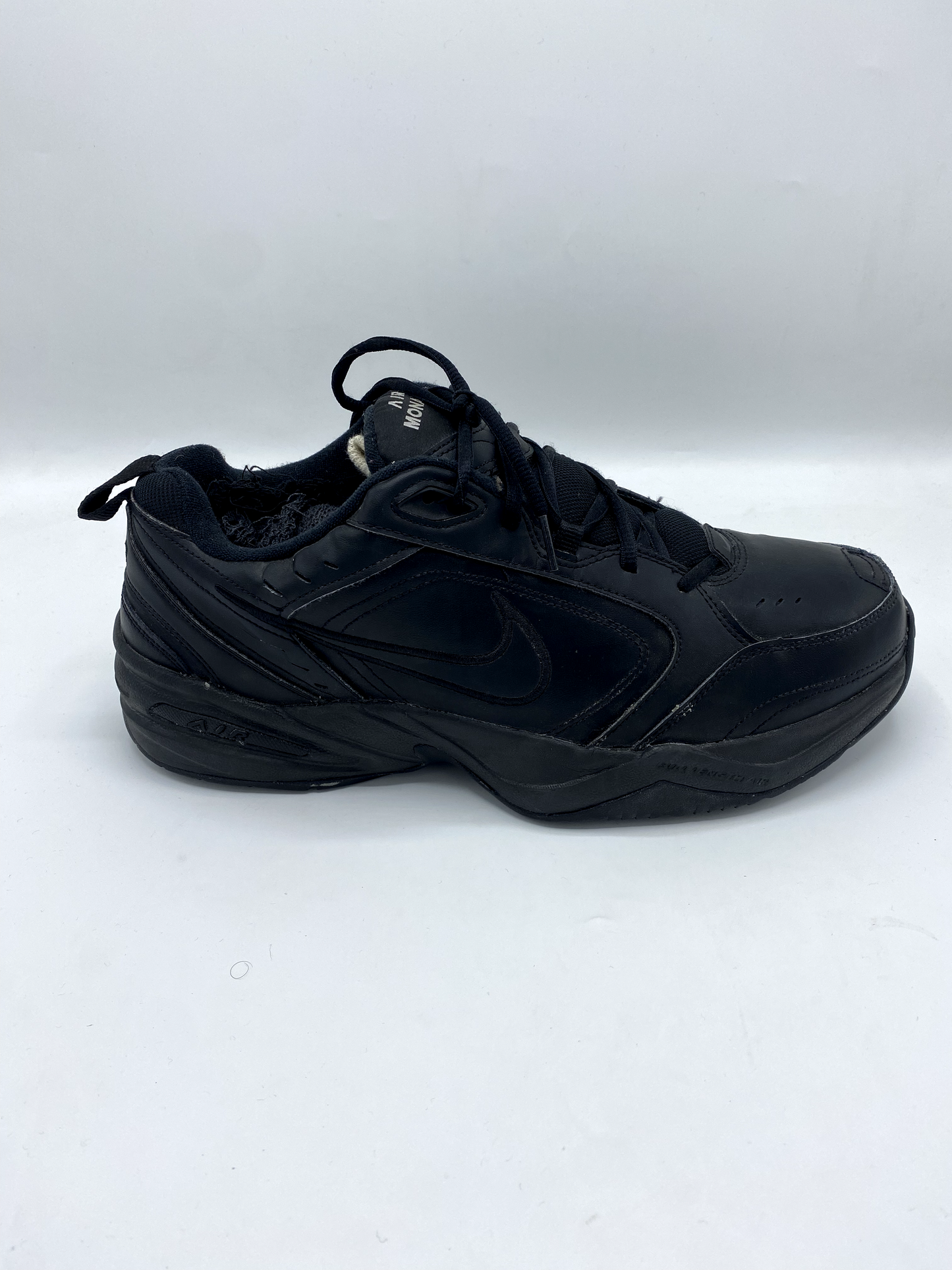 Nike Air Monarch IV